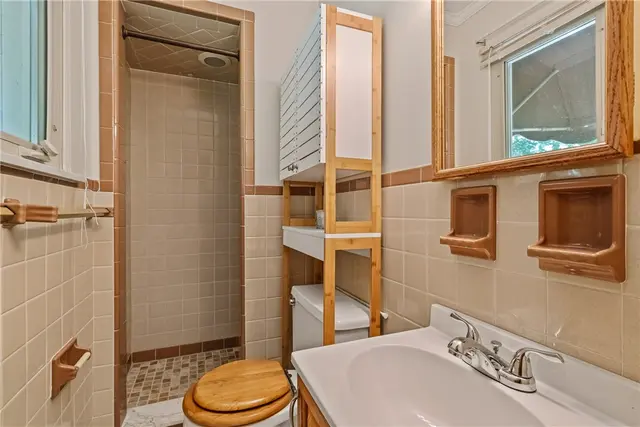 198 Longvue Dr gallery image 44