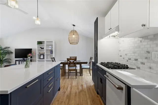 199 Avondale Street gallery image 18