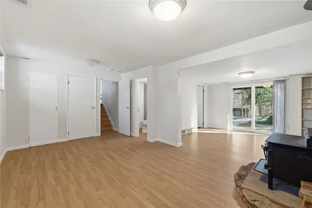 199 Avondale Street gallery image 35