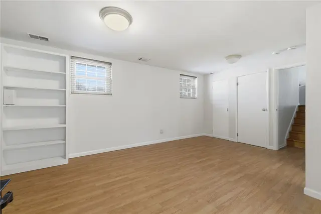 199 Avondale Street gallery image 36