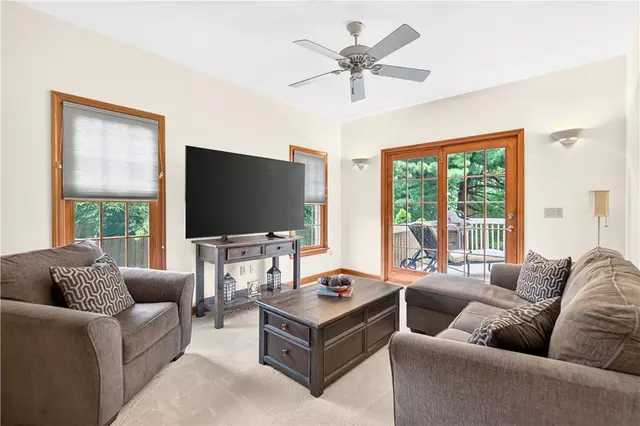 200 Chadborne Ct gallery image 2