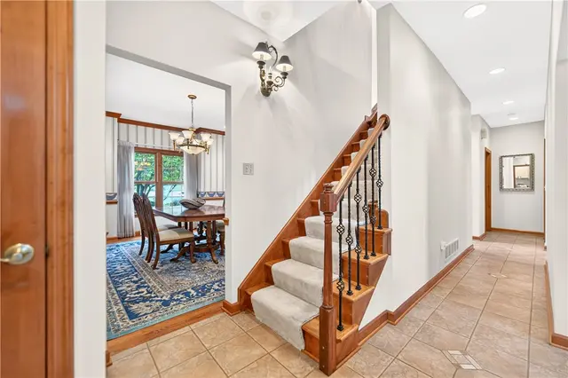 200 Chadborne Ct gallery image 3