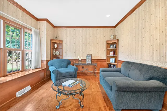 200 Chadborne Ct gallery image 8