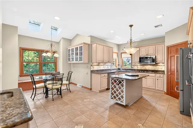 200 Chadborne Ct gallery image 26