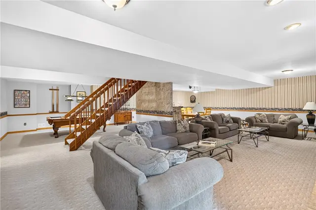 200 Chadborne Ct gallery image 30