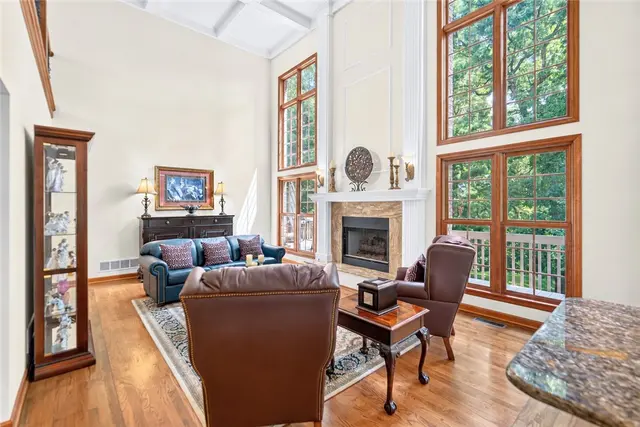 200 Chadborne Ct gallery image 31