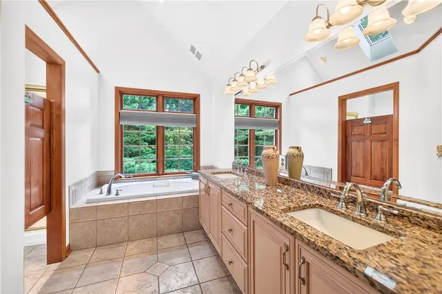 200 Chadborne Ct gallery image 32