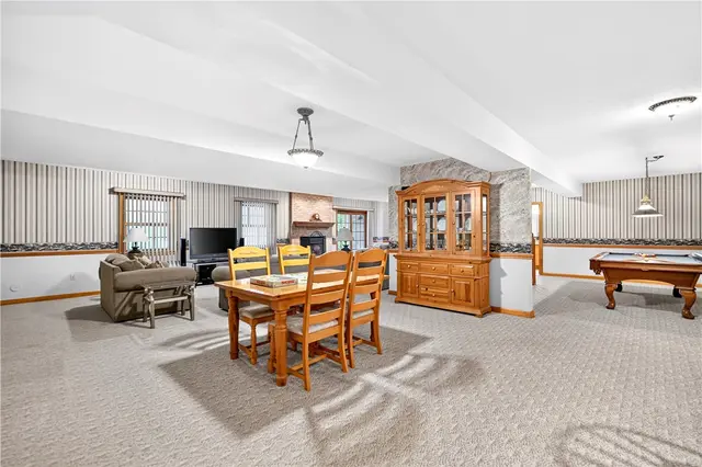 200 Chadborne Ct gallery image 33