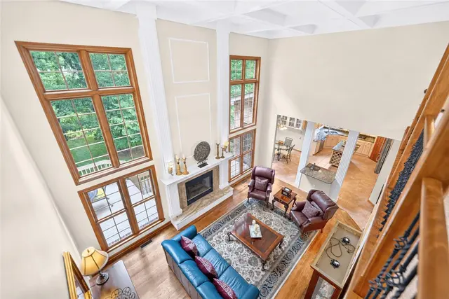 200 Chadborne Ct gallery image 37