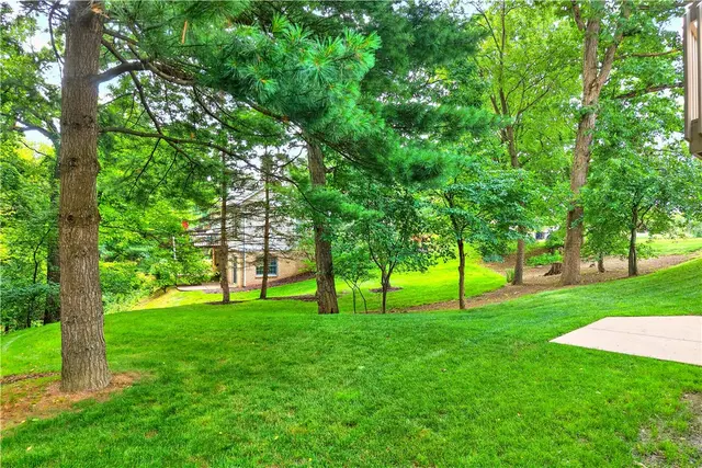 200 Chadborne Ct gallery image 40