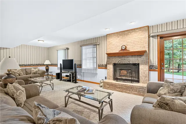 200 Chadborne Ct gallery image 51