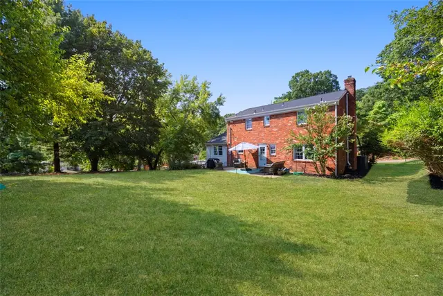 200 Ennerdale Ln gallery image 2