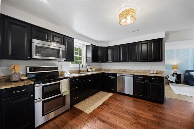 200 Ennerdale Ln gallery image 7