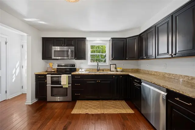 200 Ennerdale Ln gallery image 13