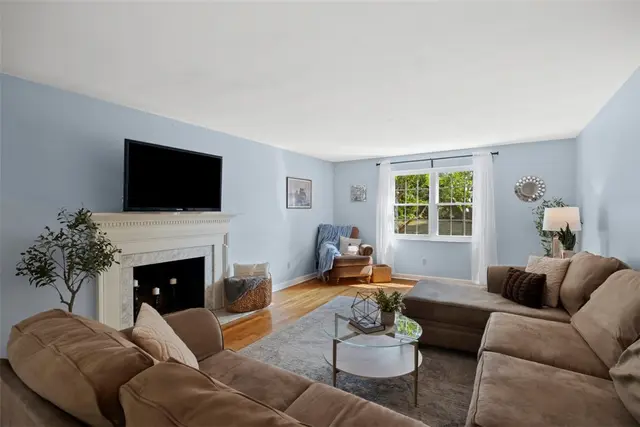 200 Ennerdale Ln gallery image 16