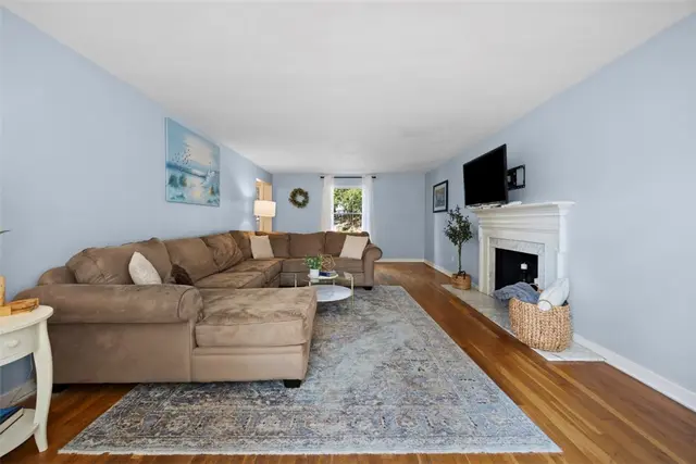 200 Ennerdale Ln gallery image 25