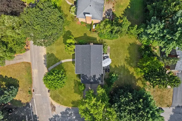 200 Ennerdale Ln gallery image 28
