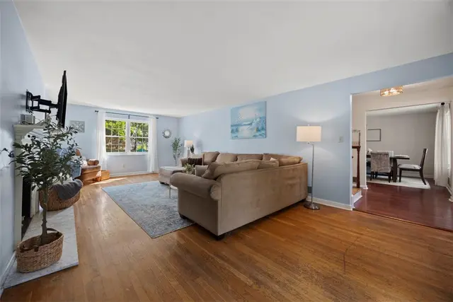200 Ennerdale Ln gallery image 33