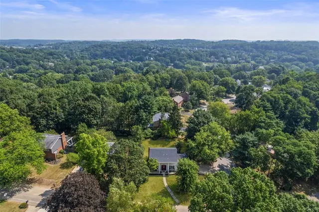 200 Ennerdale Ln gallery image 41