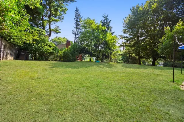 200 Ennerdale Ln gallery image 43
