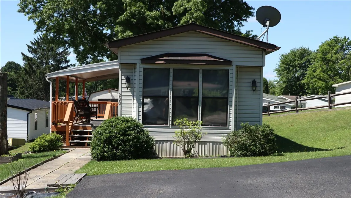 200 Forest Dr