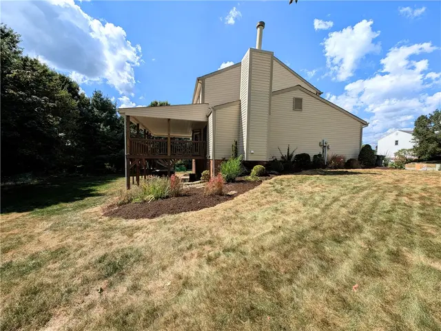 200 Jaclyn Dr gallery image 6