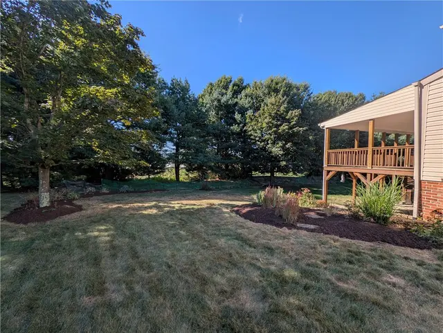 200 Jaclyn Dr gallery image 8
