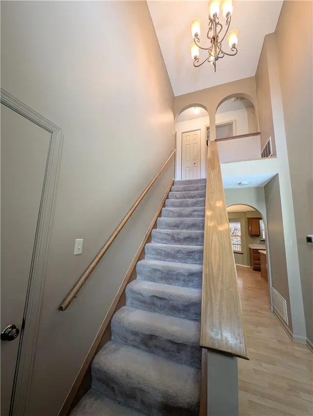 200 Jaclyn Dr gallery image 31