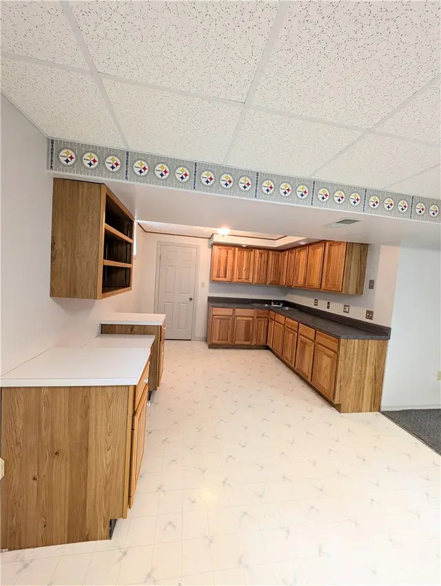 200 Jaclyn Dr gallery image 34