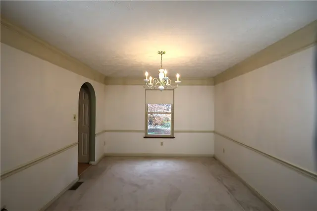 200 Jaclyn Dr gallery image 37