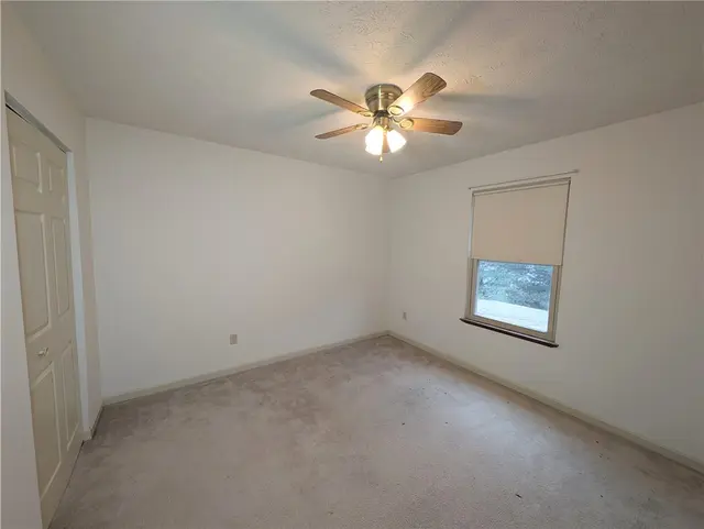 200 Jaclyn Dr gallery image 42