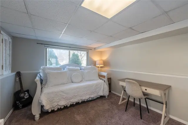 200 Kirkwood Dr gallery image 17