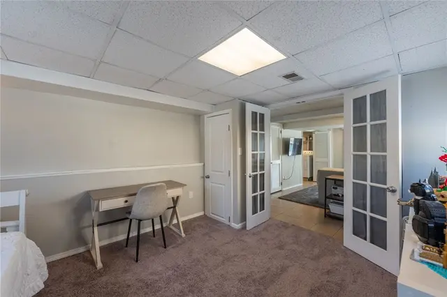200 Kirkwood Dr gallery image 18