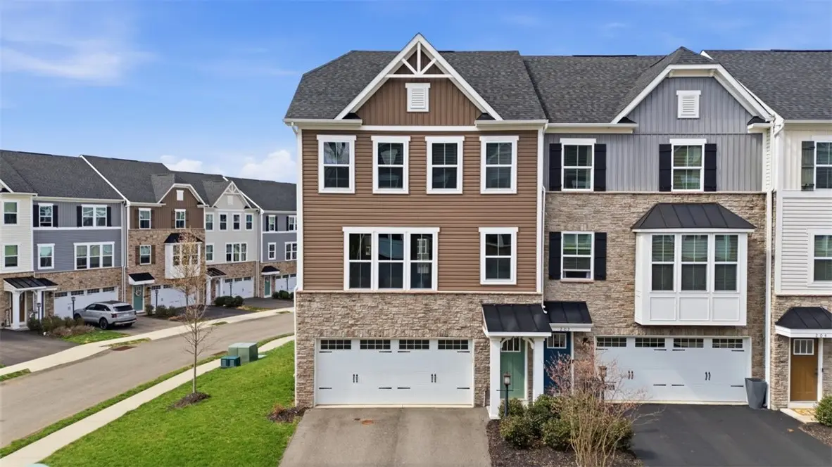 200 Olivia Way
