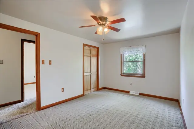 200 Pine Creek Rd gallery image 8