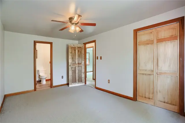 200 Pine Creek Rd gallery image 41