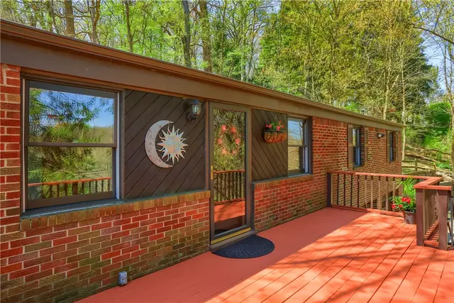 200 Pine Creek Rd