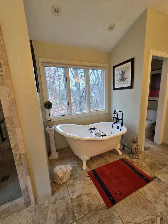 2001 Buckingham Dr gallery image 8