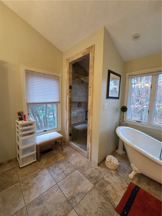 2001 Buckingham Dr gallery image 14