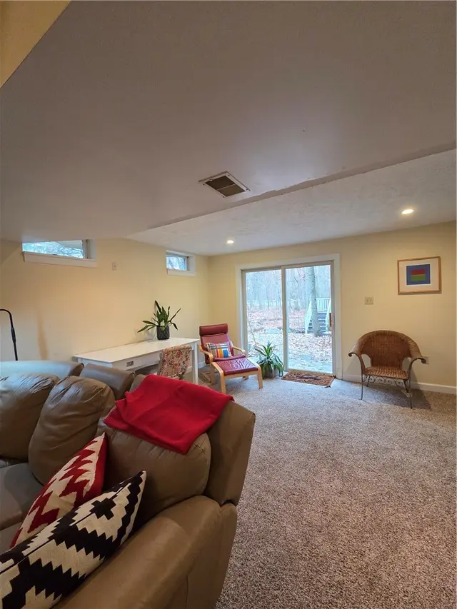 2001 Buckingham Dr gallery image 21