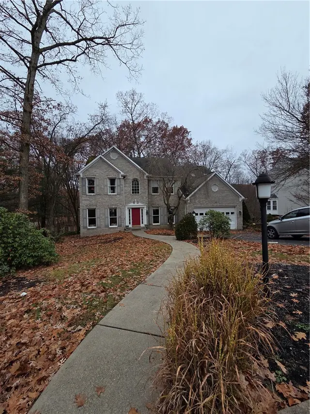 2001 Buckingham Dr