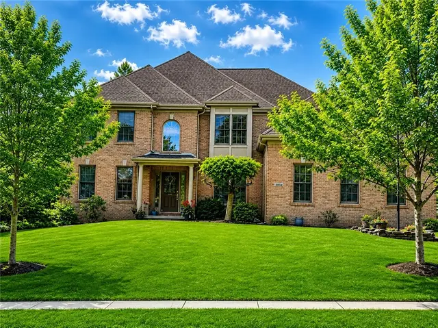 2004 Maxwell Ln