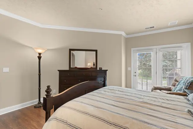 201 Adams Pointe Blvd 10 gallery image 12