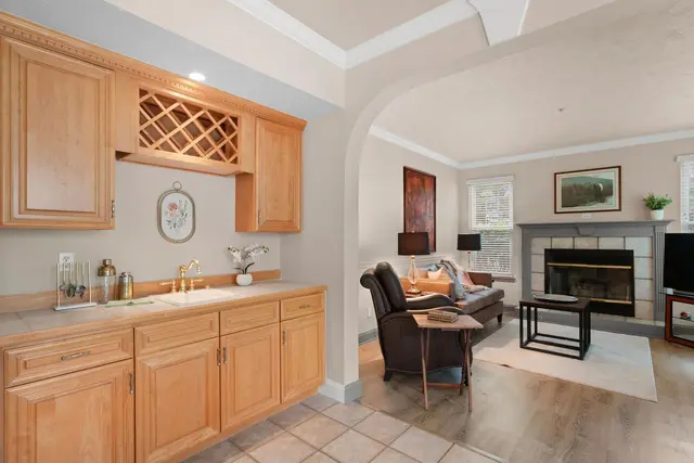 201 Adams Pointe Blvd 10 gallery image 22