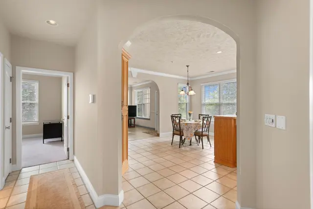 201 Adams Pointe Blvd 10 gallery image 38