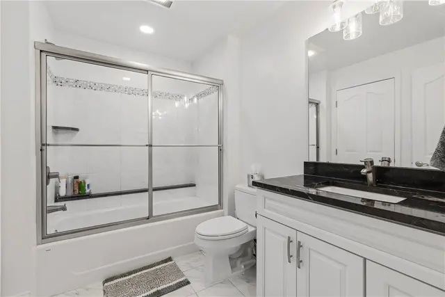 201 Adams Pointe Blvd 4 gallery image 5