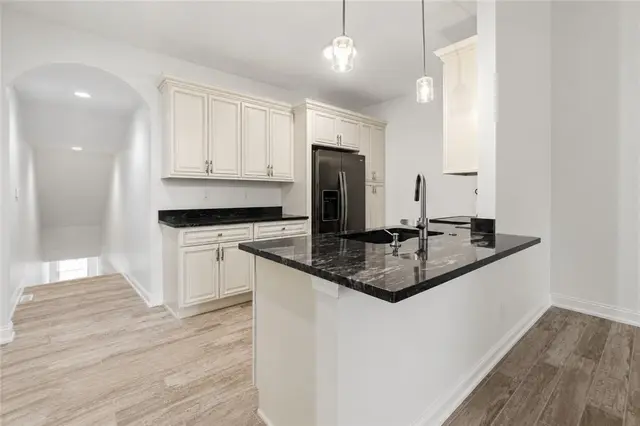 201 Adams Pointe Blvd 4 gallery image 10