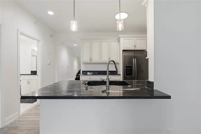 201 Adams Pointe Blvd 4 gallery image 24
