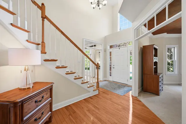 201 Crawford Court gallery image 11
