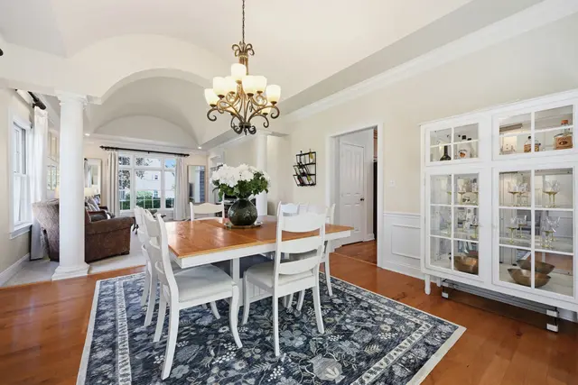 201 Crawford Court gallery image 24